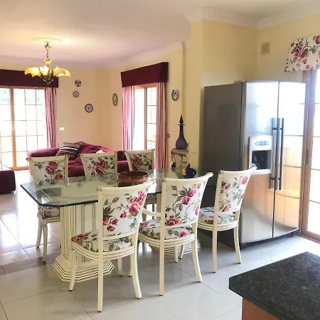 Panoramic Family Suite With Bbq Apartmán *